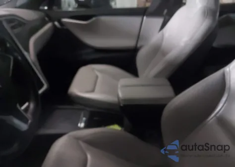 2016 Tesla Model S 90D/P100D/P85D/P90D z USA, uszkodzony, nr VIN 5YJSA1E40GF136499